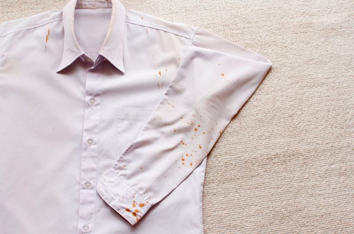quitar manchas de óxido de la ropa