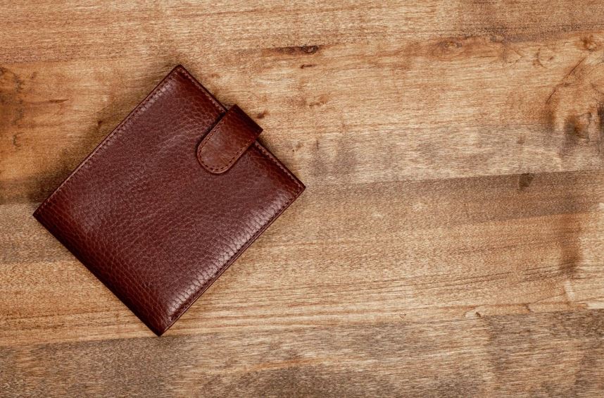 como limpiar un billetero de piel marron como limpiar un billetero de piel marron