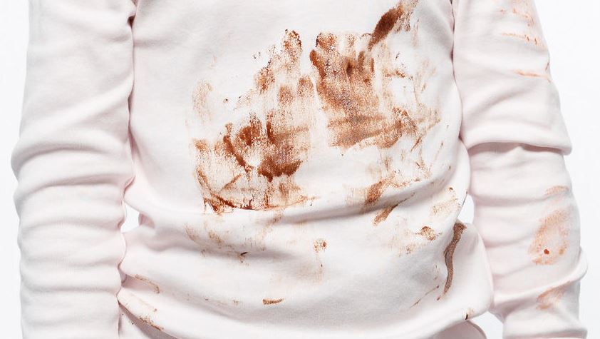 cómo quitar manchas de chocolate ya lavadas