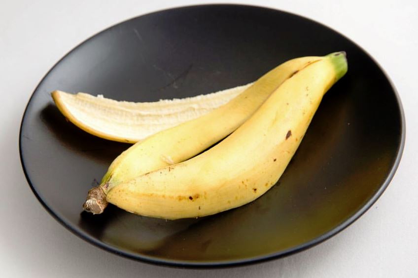 limpiar plata con platano