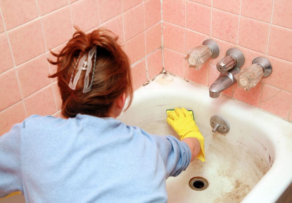 quitar manchas de oxido en bañeras