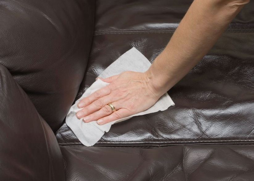 limpiar sofa cuero oscuro facil
