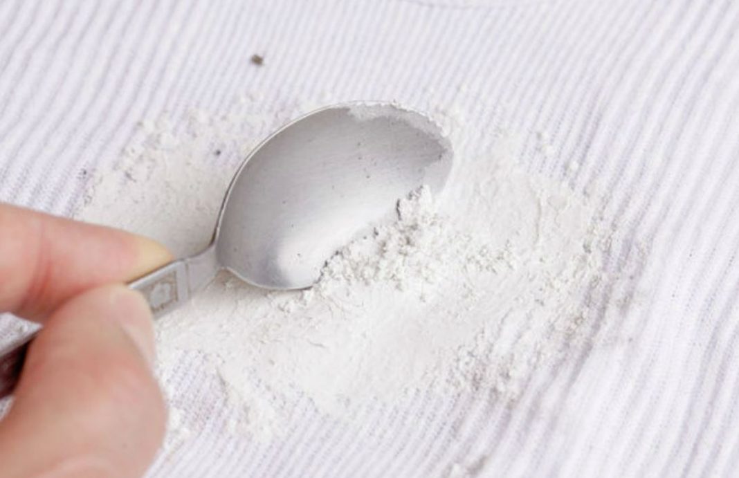 ⊛ Cómo Quitar Manchas de Aceite en la Ropa ⇒ 【Guía】 ️