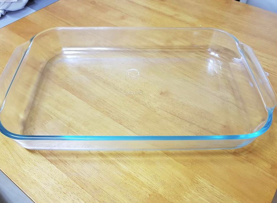 trucos para limpiar bandejas de vidrio sucias