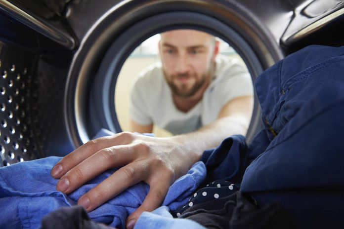 limpiar lavadora que mancha la ropa