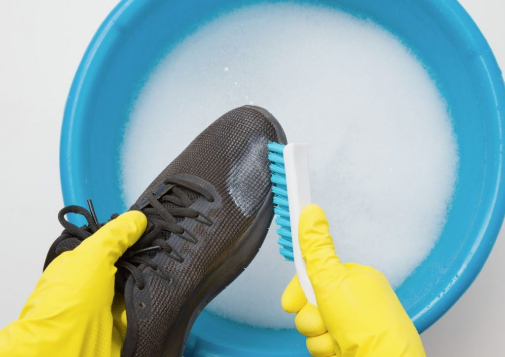 como limpiar las zapatillas de deporte