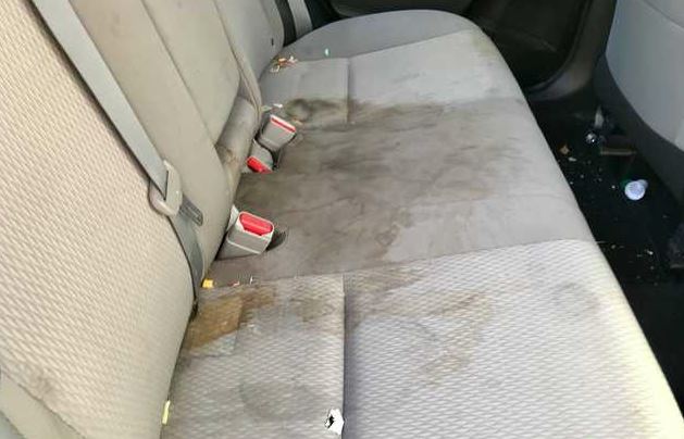 quitar manchas de grasa de la tapiceria del coche